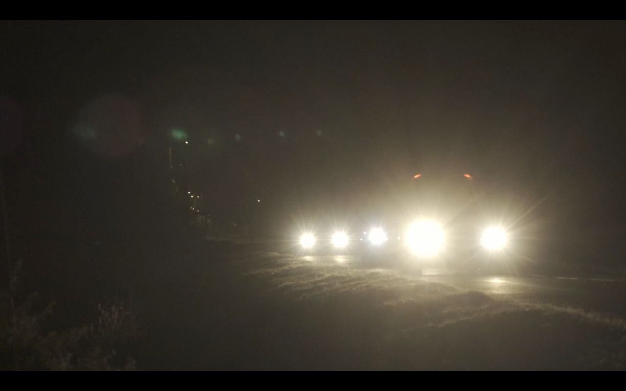 Lumières de voiture la nuit